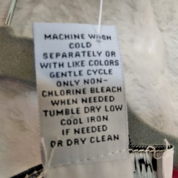 NWT CARMEN MARC VALVO WRAP FRONT TOP XS - Picture 6 of 6